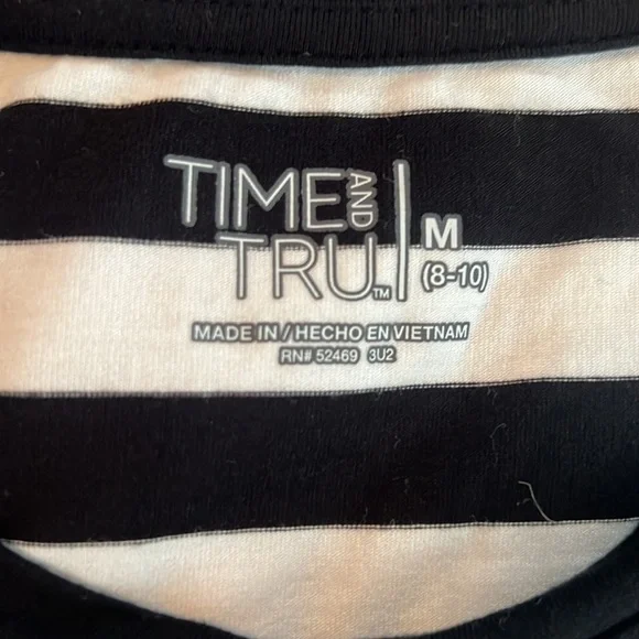 Black & White Dress - Picture 3 of 3